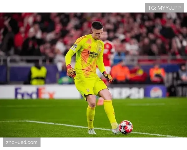 门将特鲁宾补时头球绝杀 助本菲卡晋级附加赛